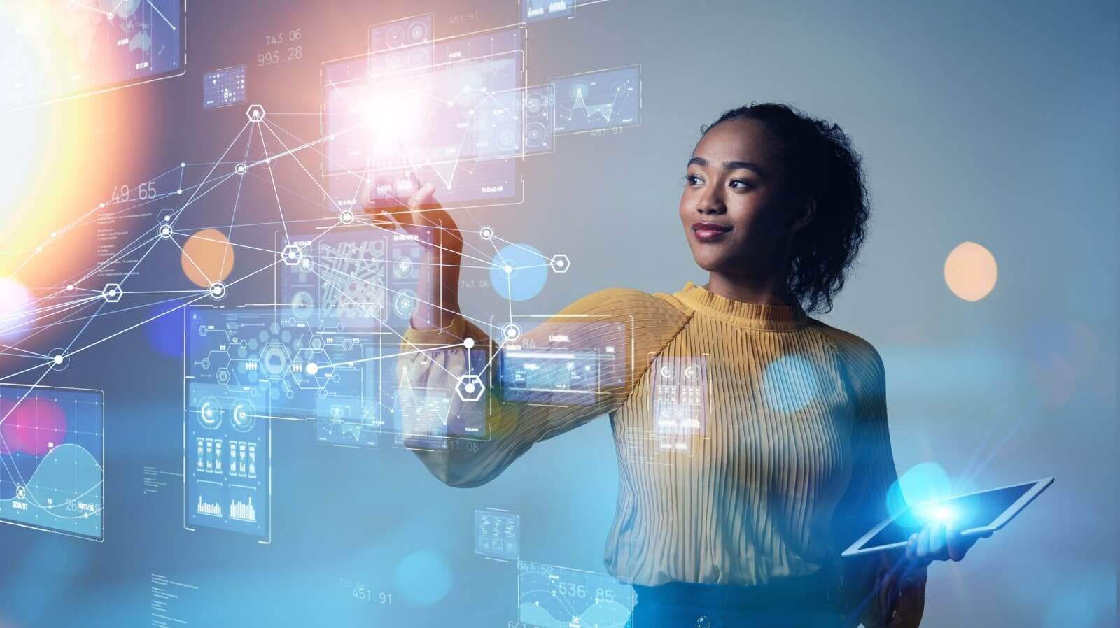 female-tech-expert